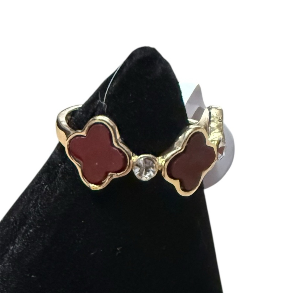 NWT Gold-Tone Red Clover Ring with Crystal Accent Brass w/14k Size 8 - Picture 1 of 4